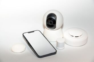 Biometric smart ring tracking metabolic biomarkers, HRV, and sleep stages during intermittent fasting