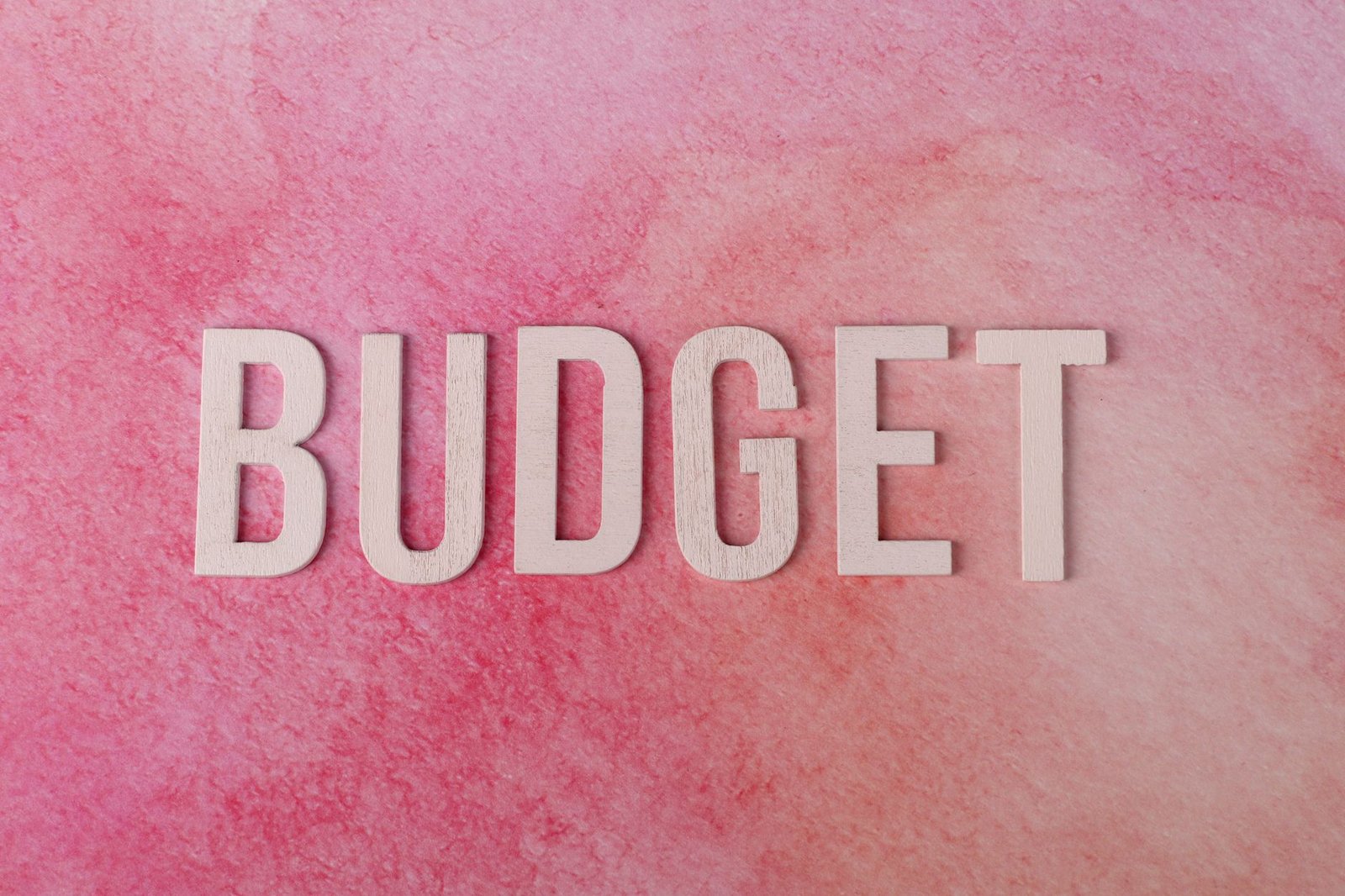 Visual editorial breakdown for Budget Economics How to Eat Clean Without Financial Strain.