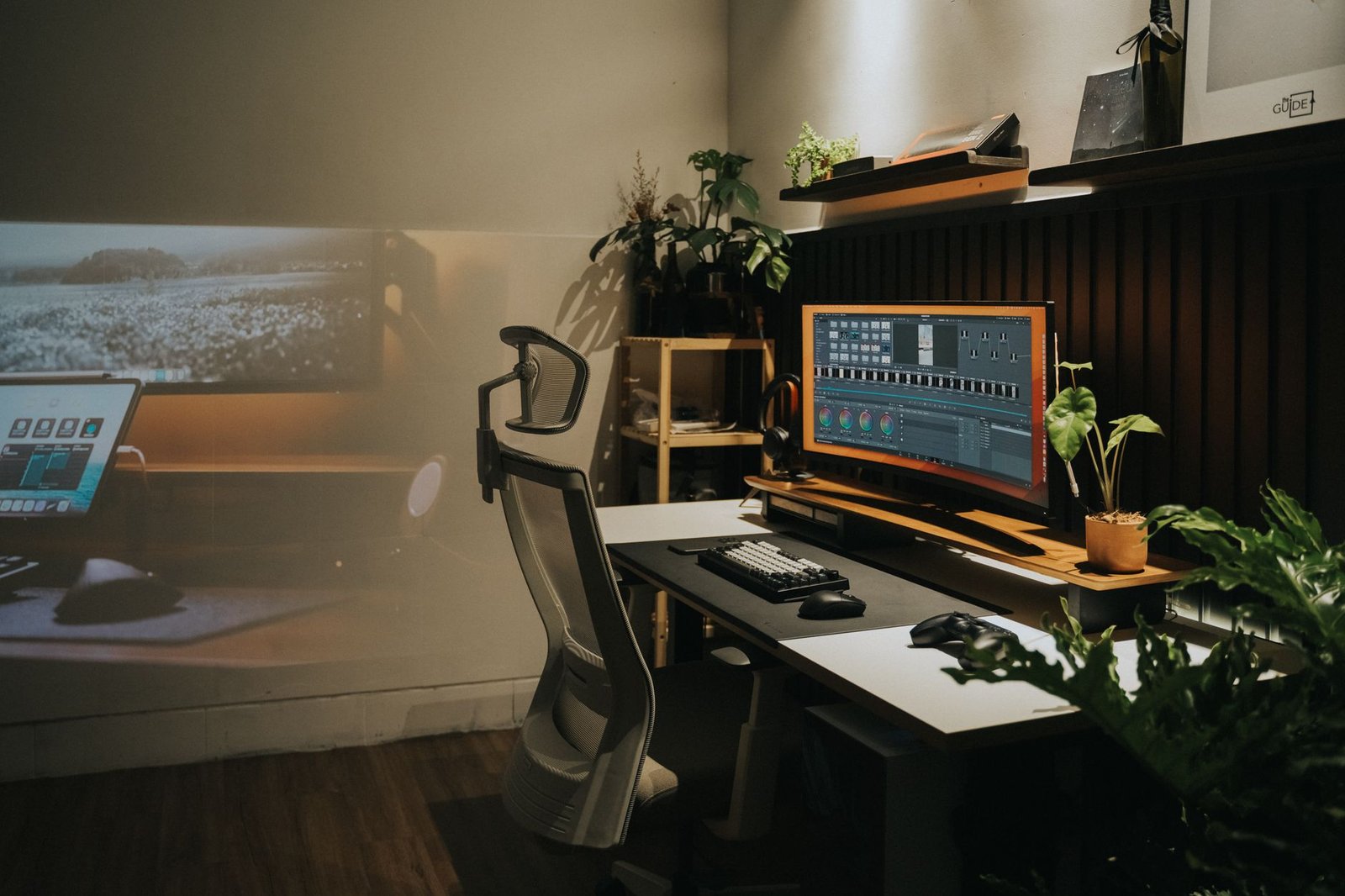 Visual editorial breakdown for Engineering the Ergonomic Setup Biomechanics and Posture.